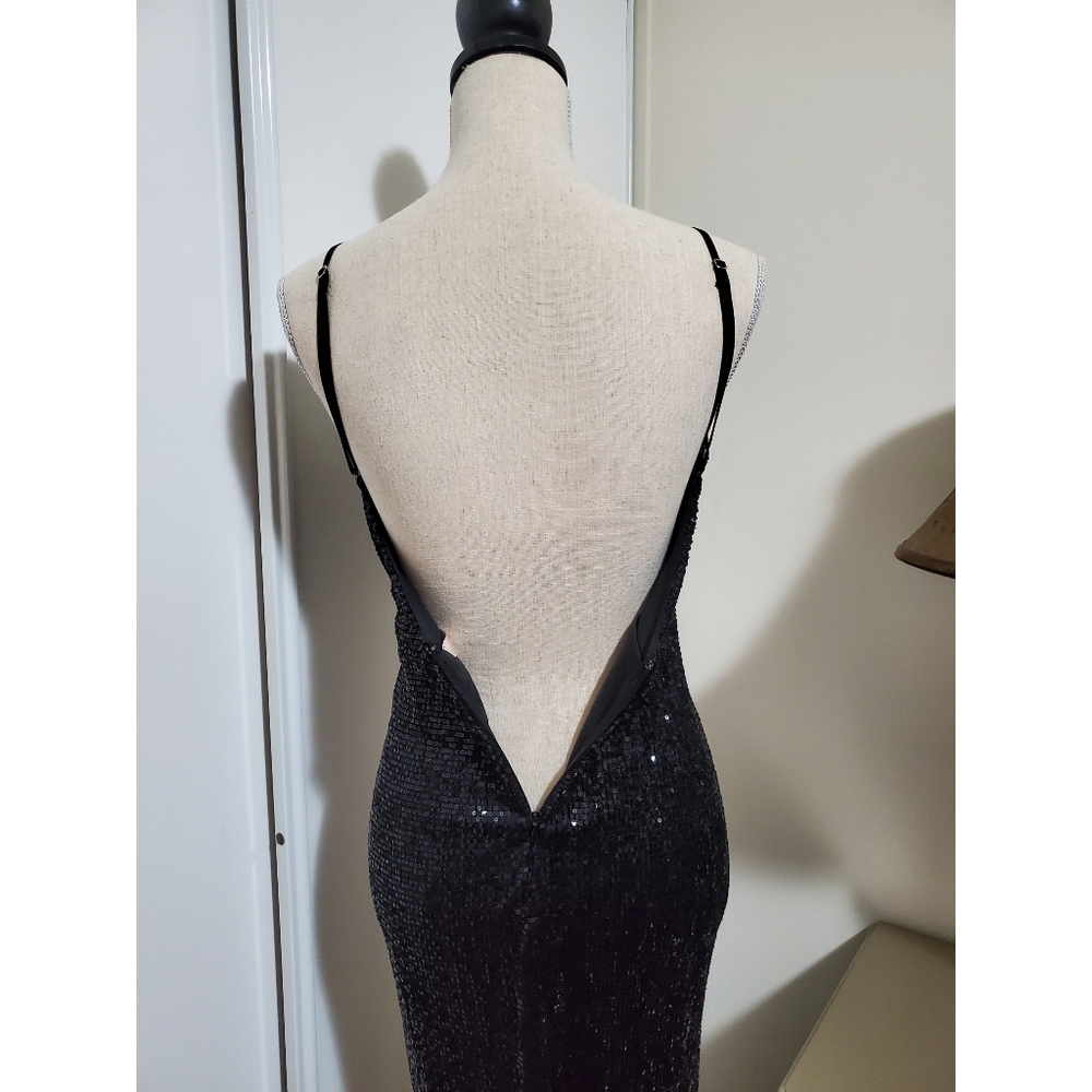 Dress - Picture 5 of 9